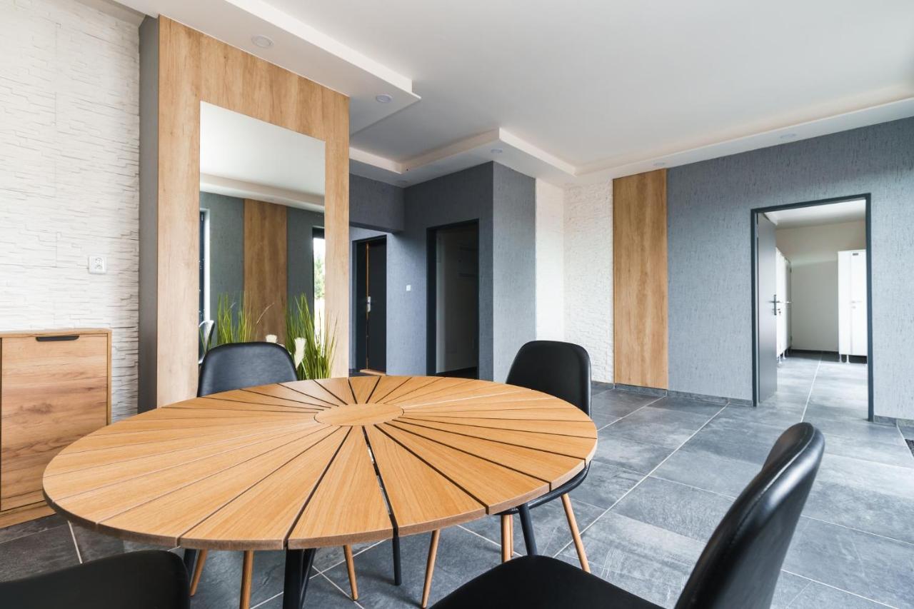 Apartman Ski Plesivec อาเบอร์ตามี ภายนอก รูปภาพ