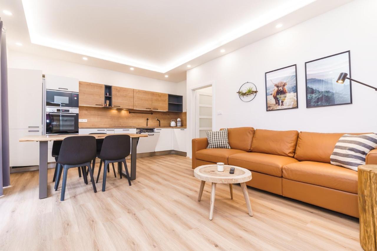 Apartman Ski Plesivec อาเบอร์ตามี ภายนอก รูปภาพ